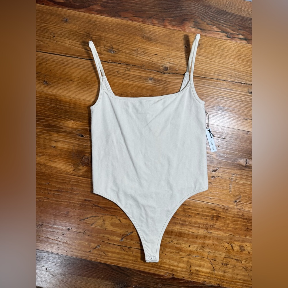 NWT Forever 21 Seamless Cami Tank‎ Bodysuit Cream/Ivory Basic Size Large - Picture 2 of 6